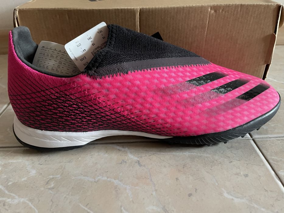Футболни обувки adidas
