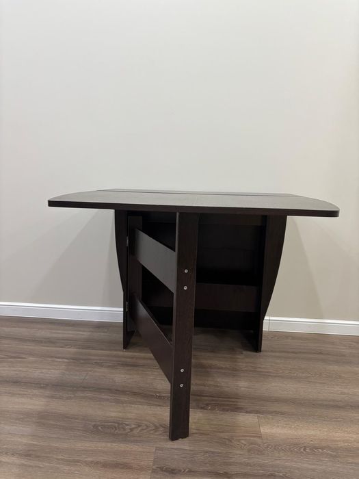 Продам стол- книжку