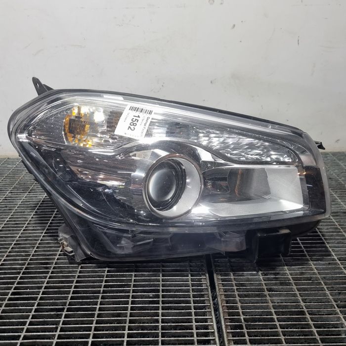 Far Dreapta Nissan Qashqai Facelift 2010 - 2013 SUV 4 Usi (1582) Cu lupă Garantie
