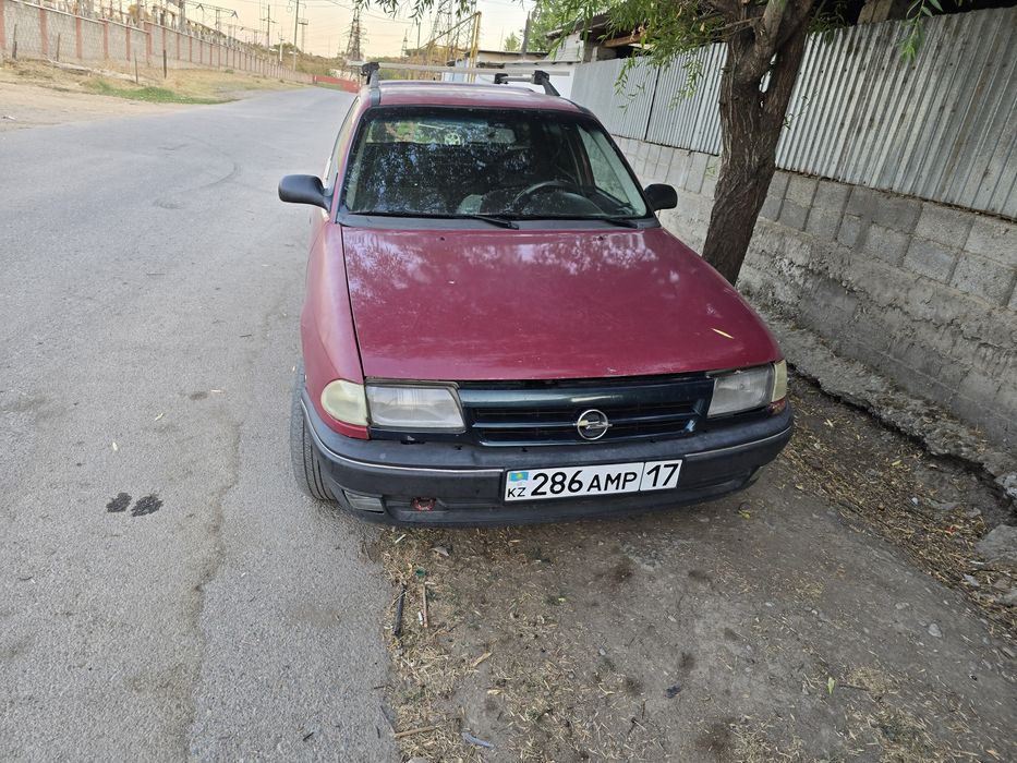 Опель астра 1,6 мона
