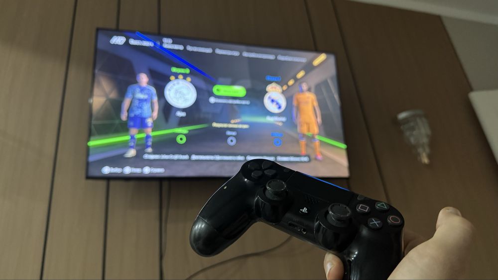 PlayStation 4 Slim +11 игр без ремонта