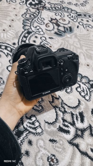 Kamera sotiladi cenin