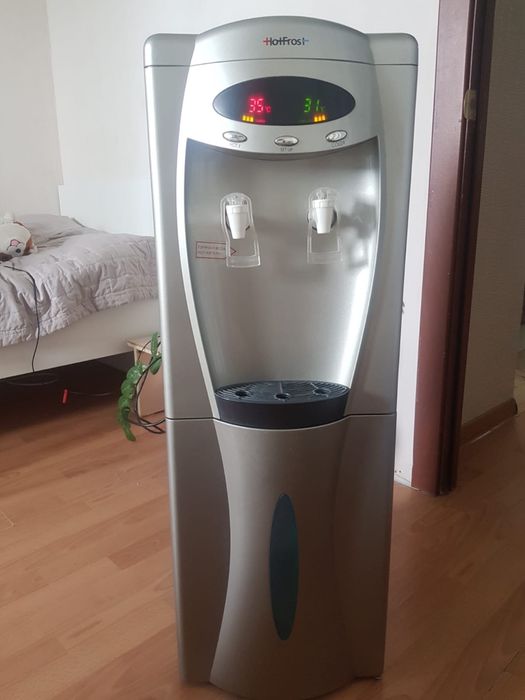 Кулер для воды HotFrost