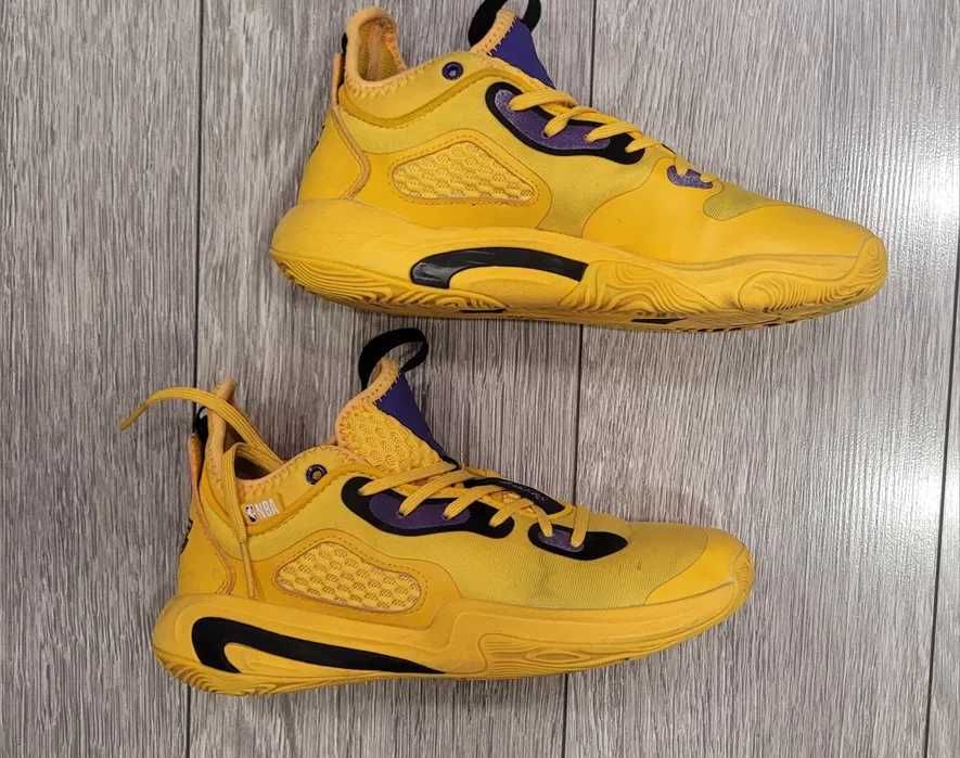 Ghete baschet, NBA Lakers Tarmak