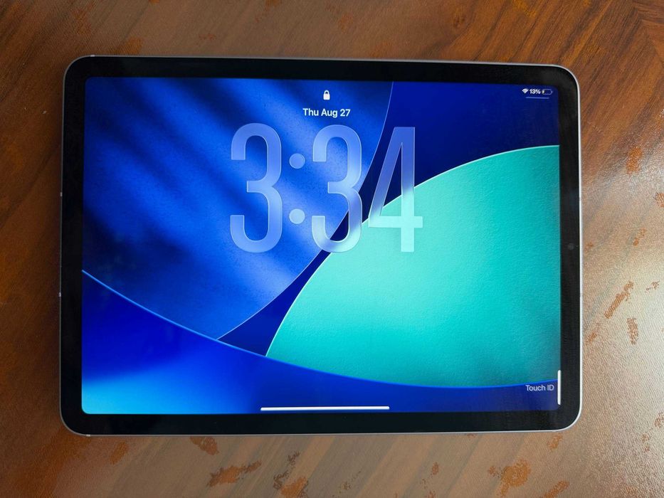 iPad Air M1 (5th Generation) Wi-Fi