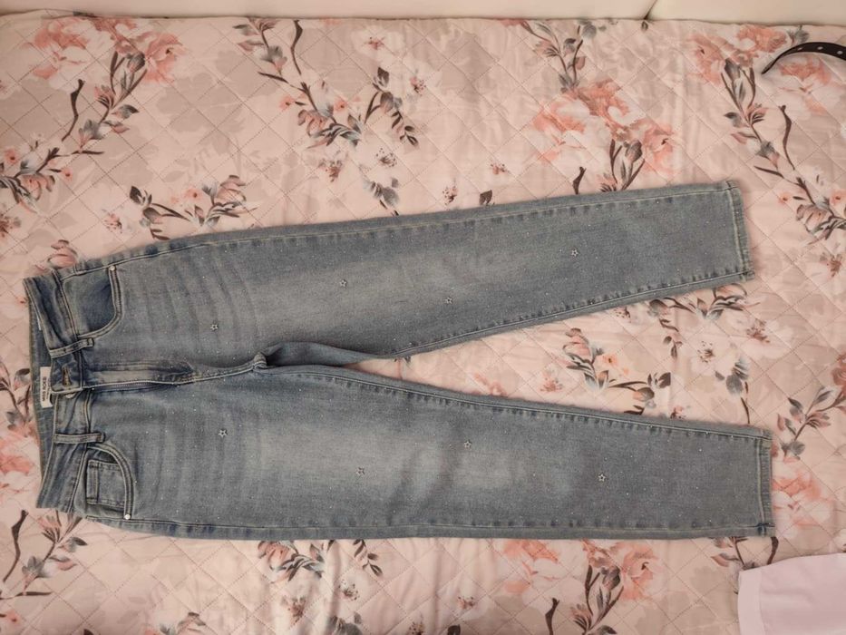 Дрехи за момиче - 11 - 13  год. (4 предложения)