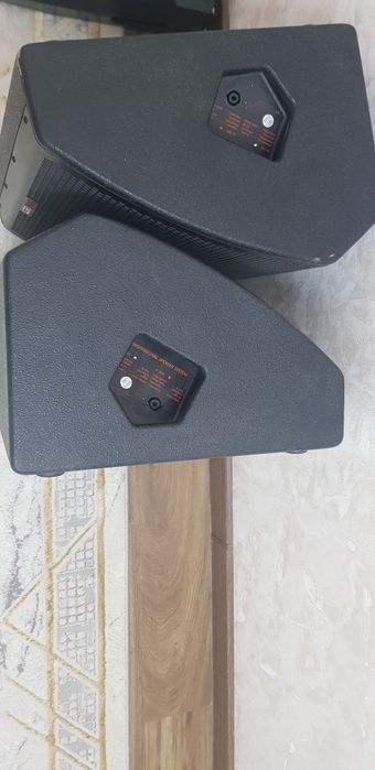 Продам колонки-мониторы.