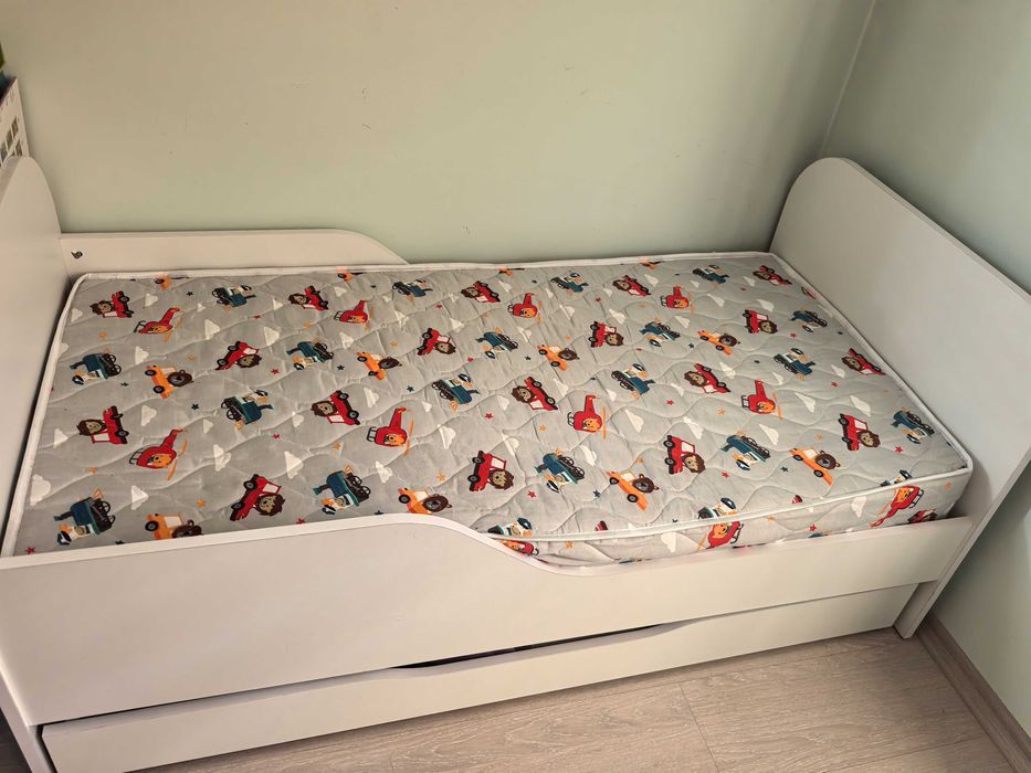 Детско легло и скрин