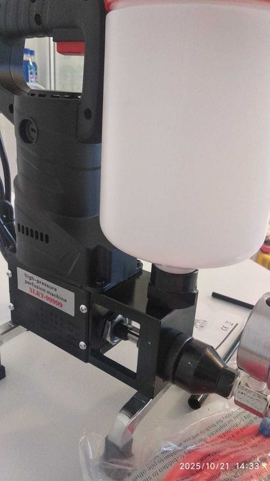 Pompa ciment -goluri pereti/fundație/tavan casa beton/caramida/paianta