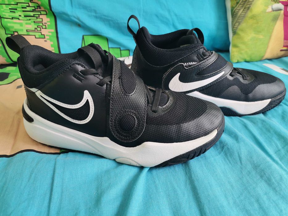 Bascheți Nike 38