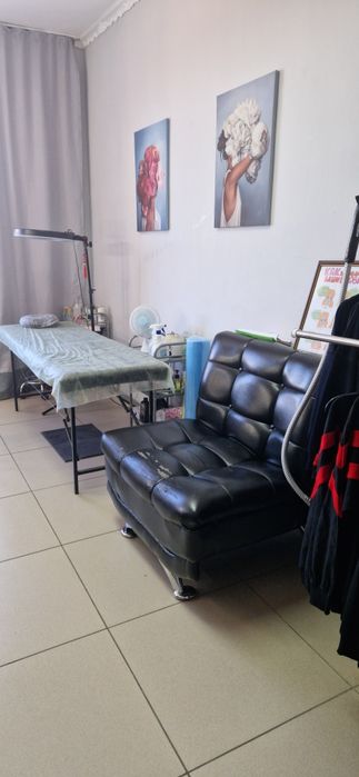 Продам студию в очень проходимом здании