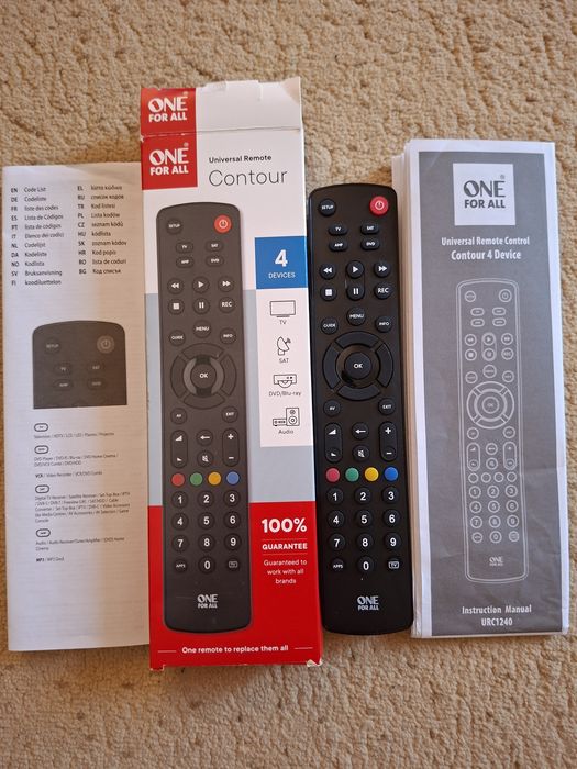 Telecomanda universala de marca.