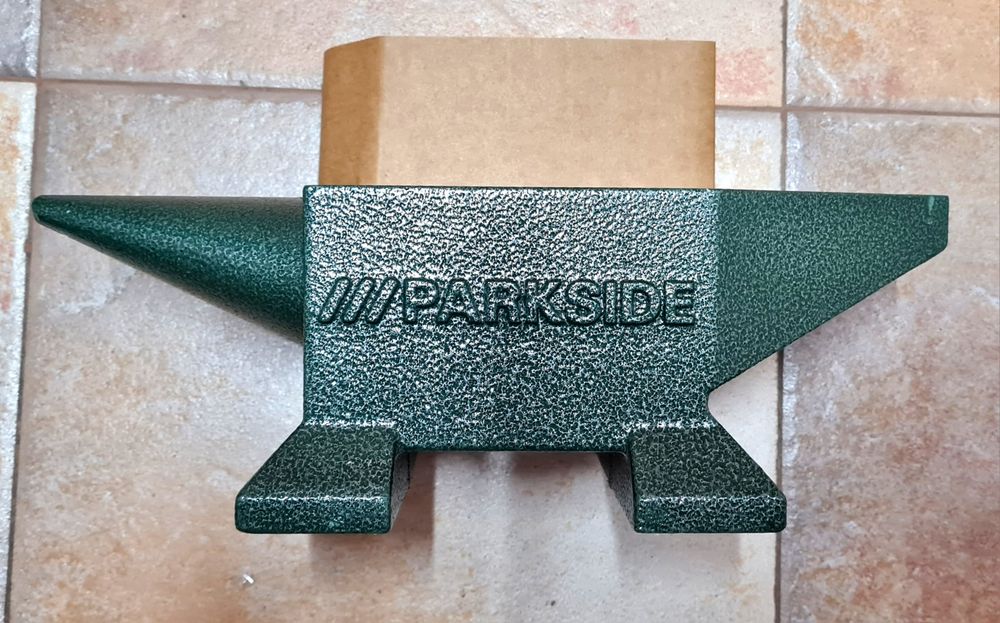 Наковалня, малка и голяма, ковашки чук, наковалня релса.