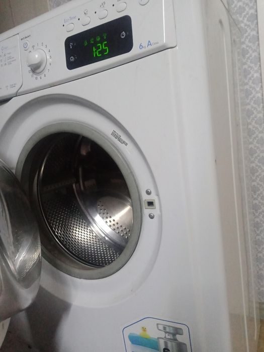 Продам стиральную машинку.