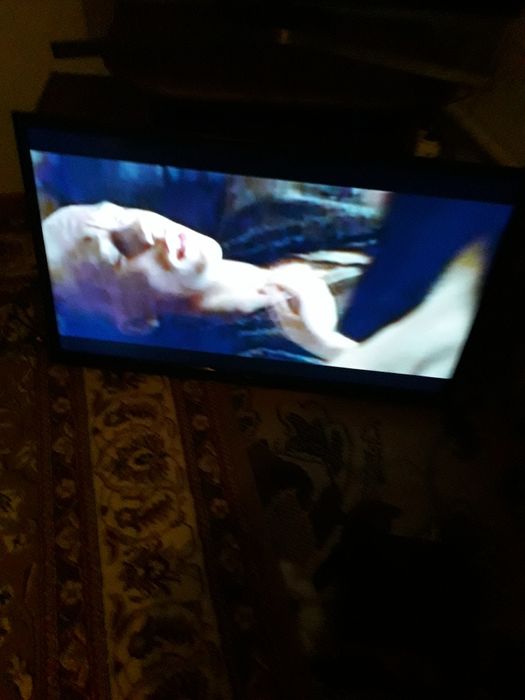 Продам телевизор