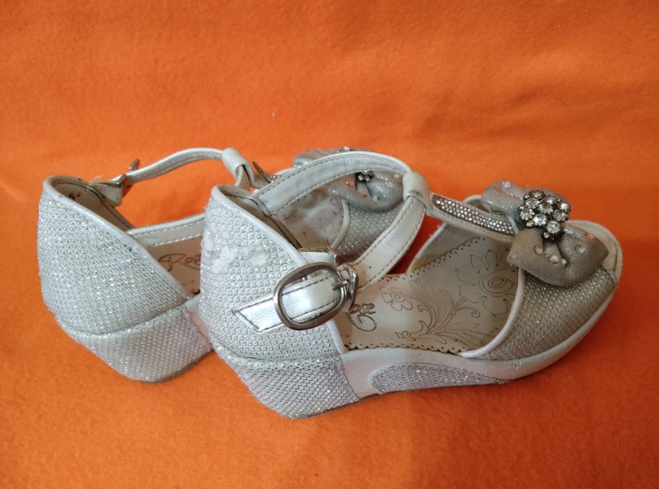 Туфельки на девочку, нарядные,  28 размер