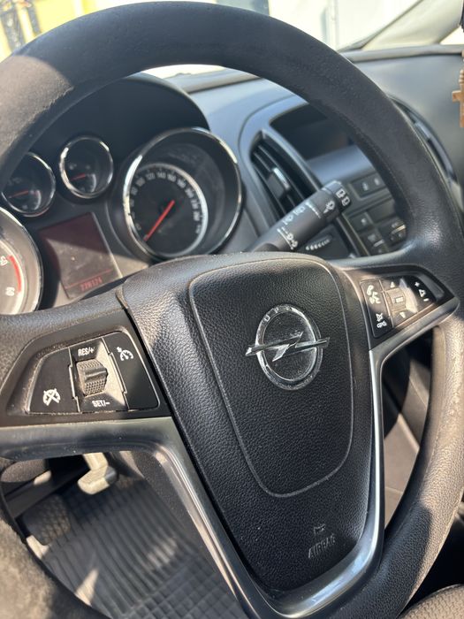 Volan opel astra J