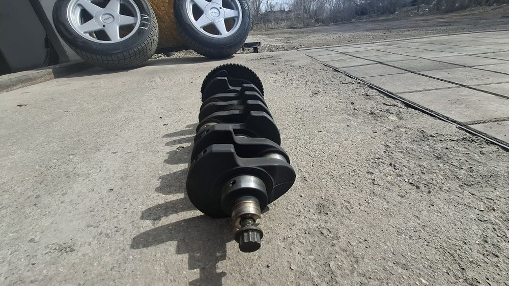 Продам коленвал от пассат Б 5, двигатель АДР