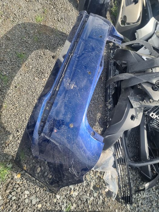 Bara spate Toyota Avensis sedan 2018