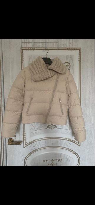 Куртки разные 42. -44 размеры