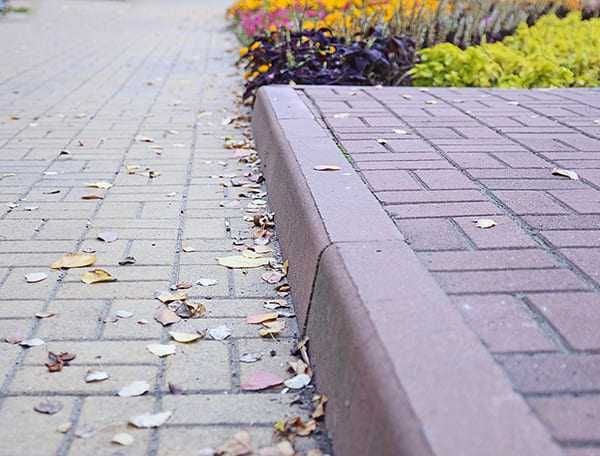 Дорожный бордюры, поребрики в наличии и под заказ.