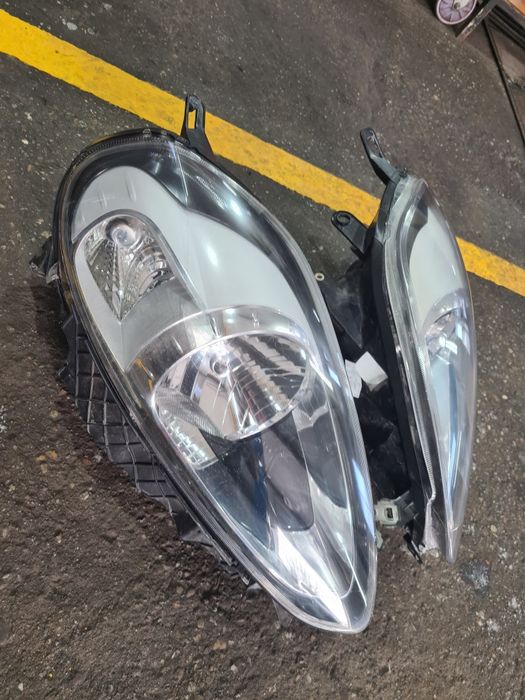 Faruri Fiat punto evo