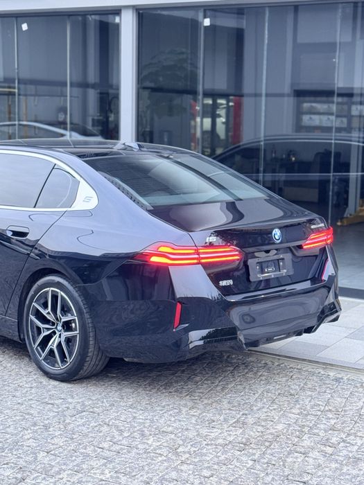Bmw i5 40L/ M sport/14000km probeg