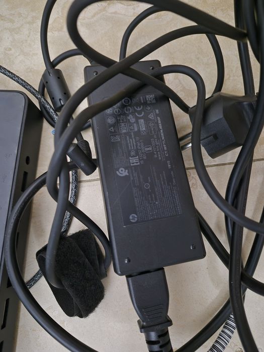 Doking HP slim + încărcător 90w original