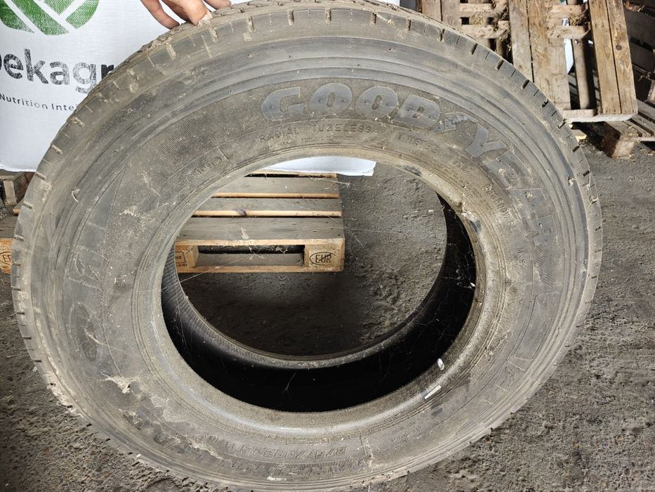 Anvelope 275/75R22.5