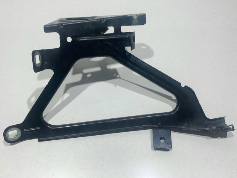 Suport far stanga BMW Seria 7 F01, F02 Berlina 7184179