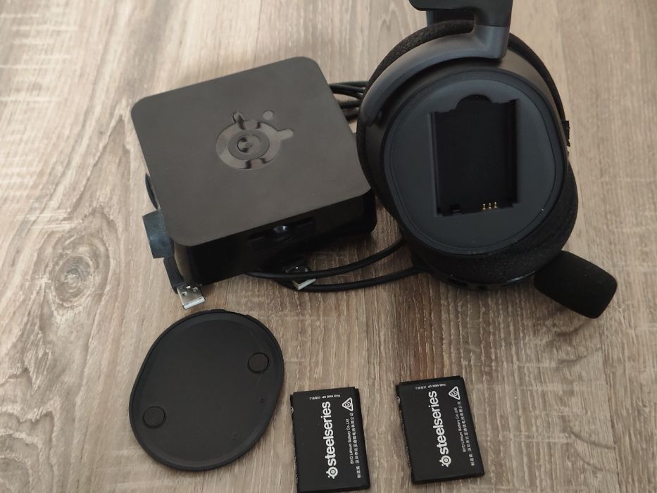 Căști gaming wireless Steelseries
