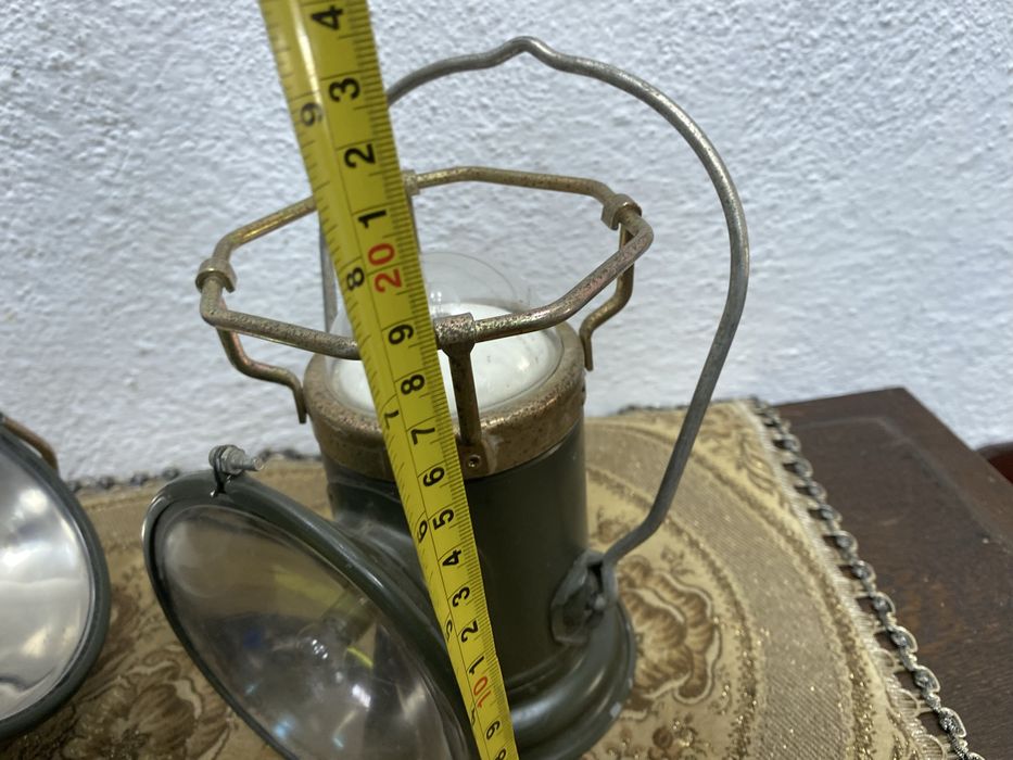 Влакови фенери Френски железопътни фенери произведени за армейски цели