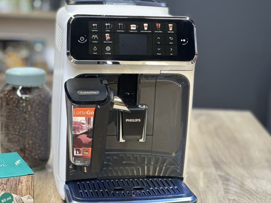 Espresor cafea LatteGo revizionat