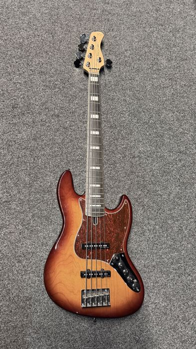 Marcus Miller V7 5 Corzi + Subwoofer