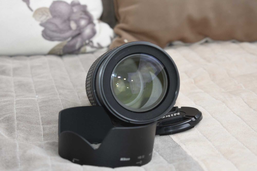 Obiectiv Nikon 18-105 impecabil
