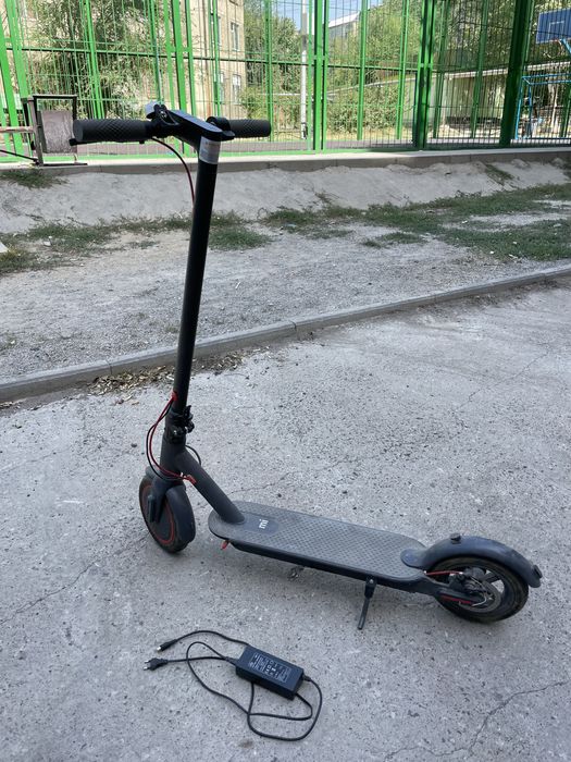 Продаю срочно электросамакат