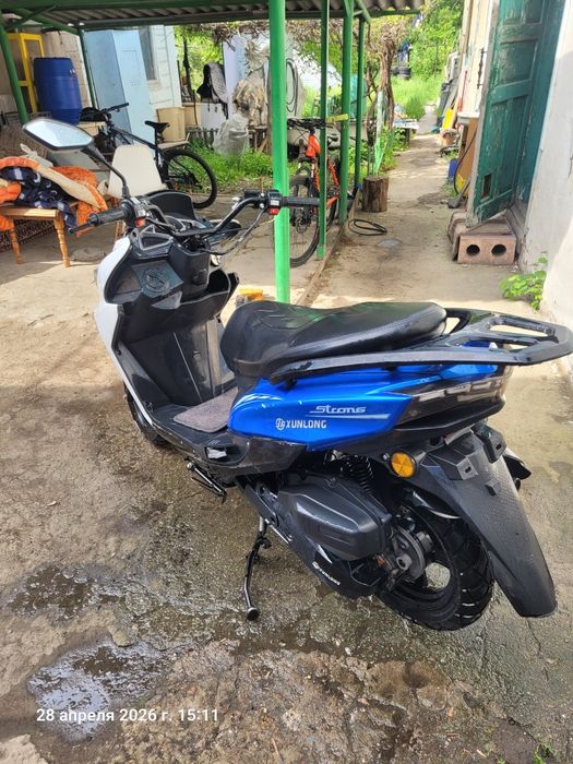 Продам Maxi скутер 150 куб