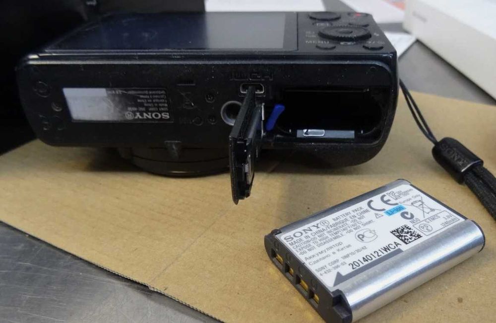 Цифров фотоапарат  Sony Cyber-shot DSC-HX50 Wi-Fi,SMART