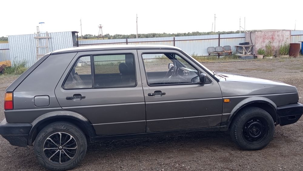 Volkswagen golf 2