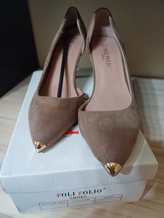 Дамски обувки,бежови