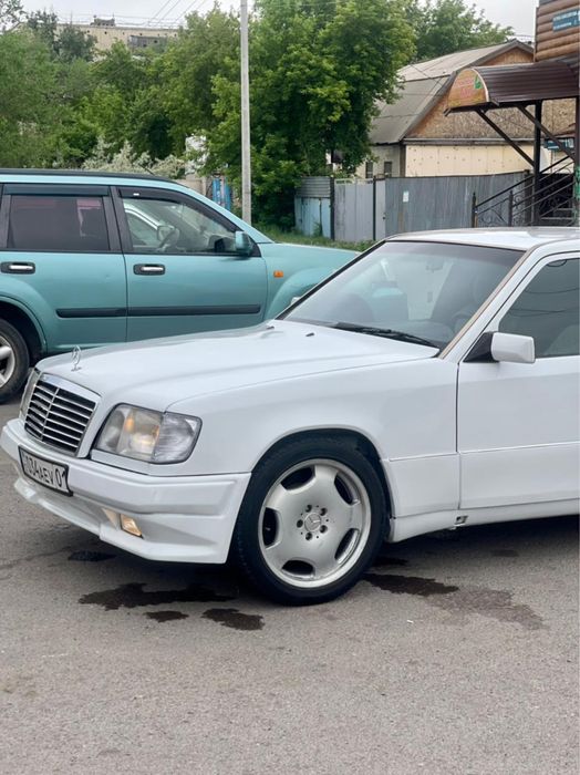 Мерседес 124 бампер,пороги W124 ешка мерс