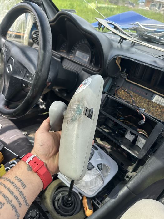 Продавам w203 на части