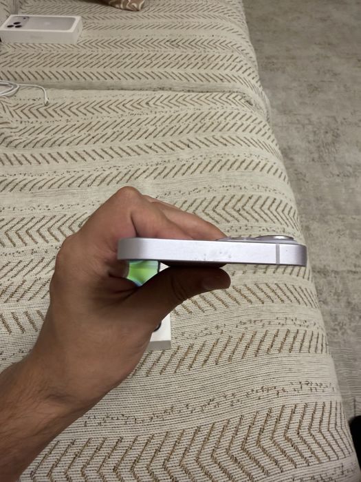 iPhone 14 128 GB в идеальном состоянии