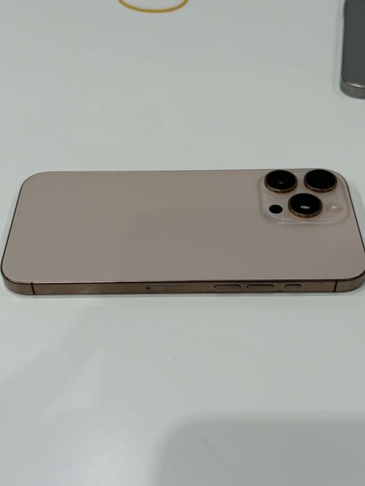 iPhone 16 Pro Max 256GB Gold