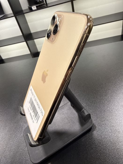 iPhone 11 Pro  Память: 64Gb АКБ: 73%