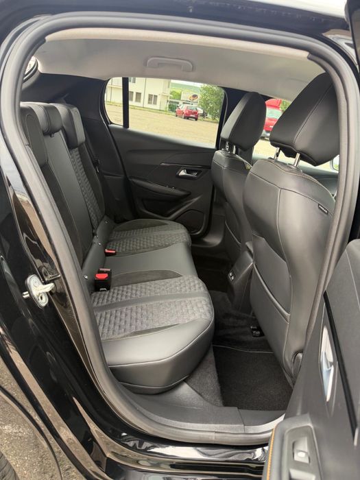 Peugeot e-208, GT-Line fabricatie 10-2021, 10.000km (Ca noua)