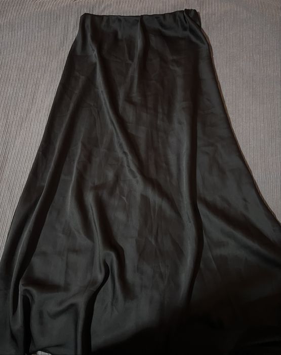 Футболки топы лонгсливы юбки