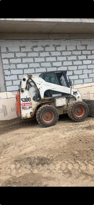 Минипогрузчик BobCat S300 сдаётся в аренду