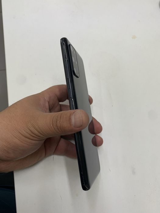 Samsung S20 Plus (128GB) в идеальном состояний