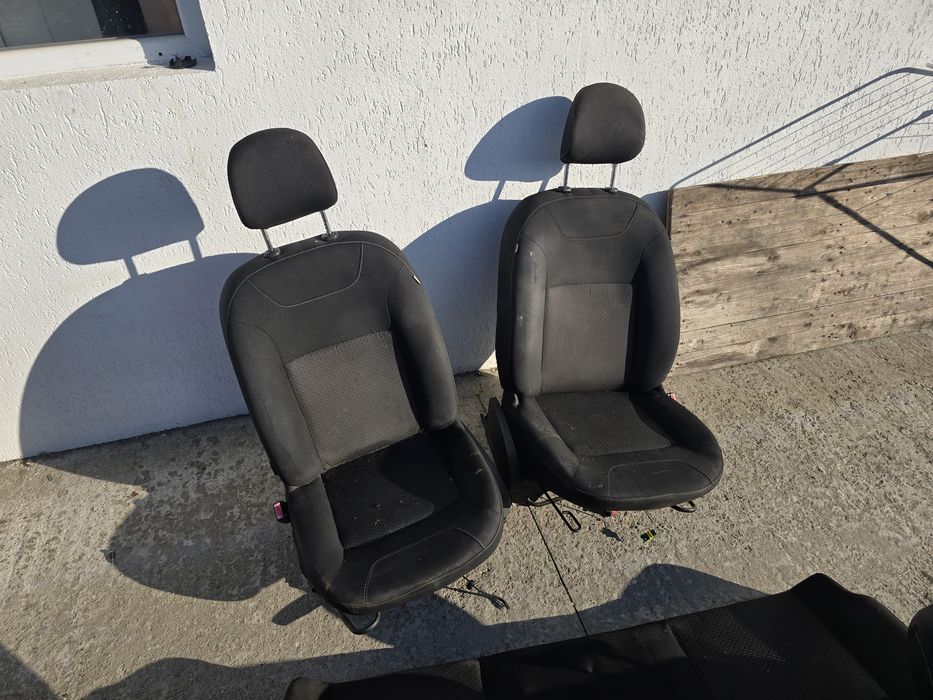 Scaune Banchete Dacia Duster 2011 2017 set complet